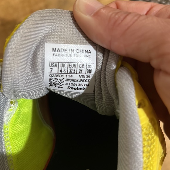 Yellow Reebok nano CrossFit shoes size 7 - Picture 5 of 5
